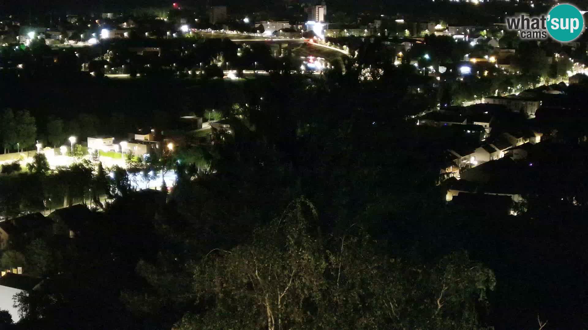 Spletna kamera Karlovac Dubovac grad – Pogled v živo na zgodovinsko znamenitost Karlovca