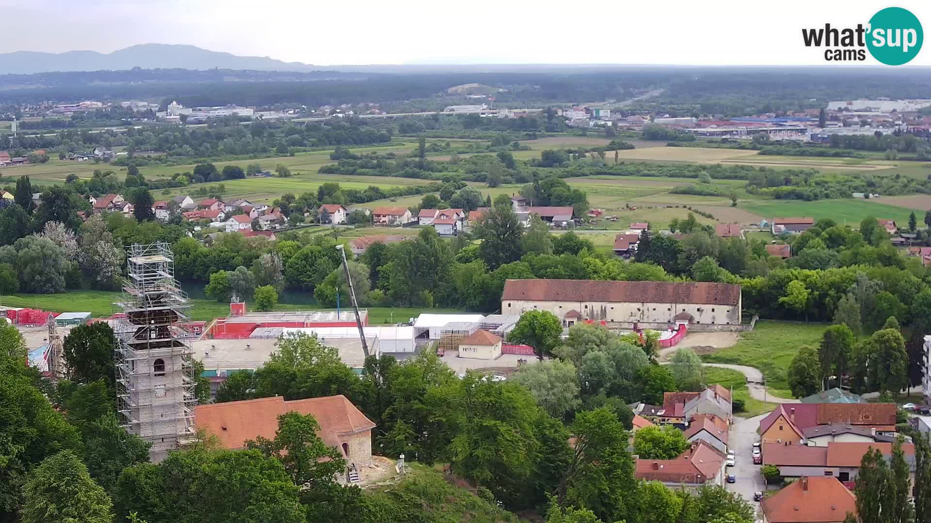 Spletna kamera Karlovac Dubovac grad – Pogled v živo na zgodovinsko znamenitost Karlovca