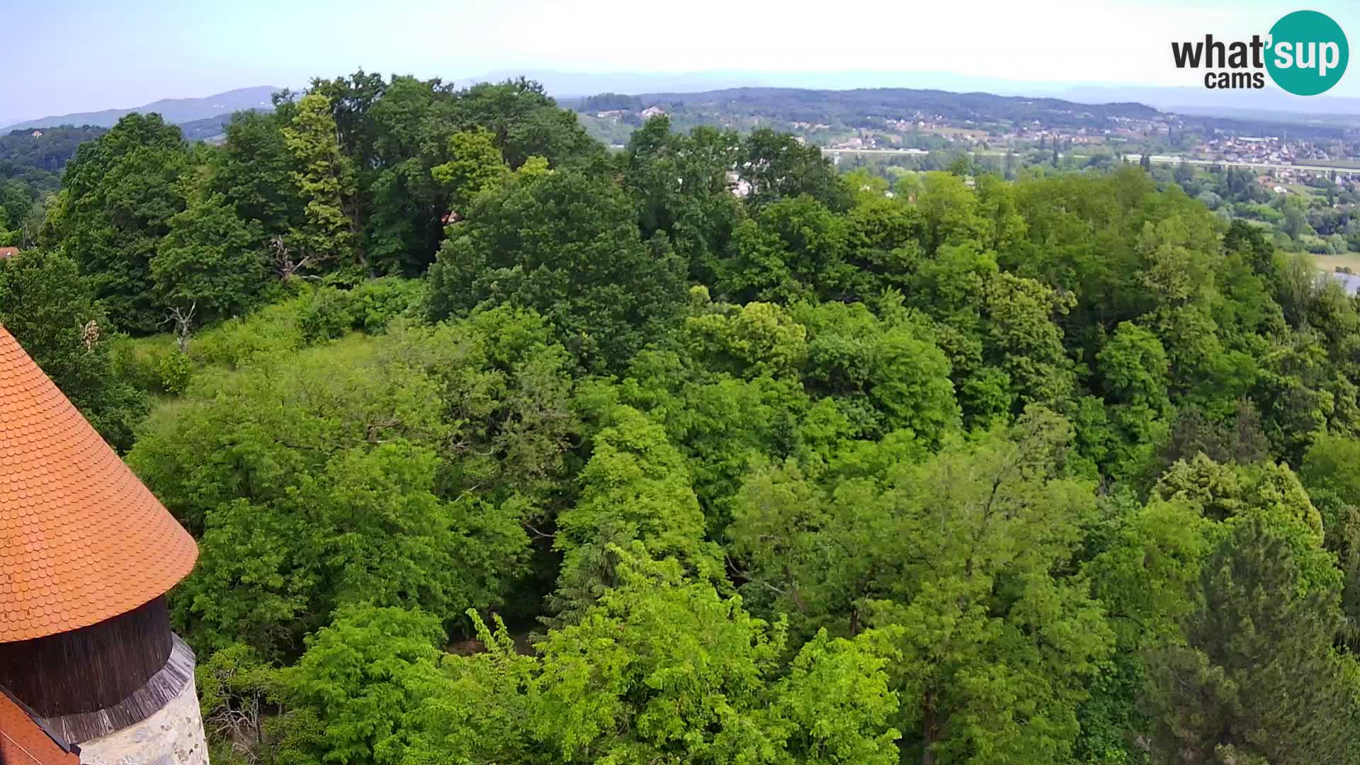 Spletna kamera Karlovac Dubovac grad – Pogled v živo na zgodovinsko znamenitost Karlovca