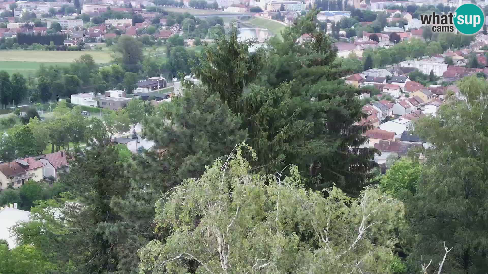 Spletna kamera Karlovac Dubovac grad – Pogled v živo na zgodovinsko znamenitost Karlovca