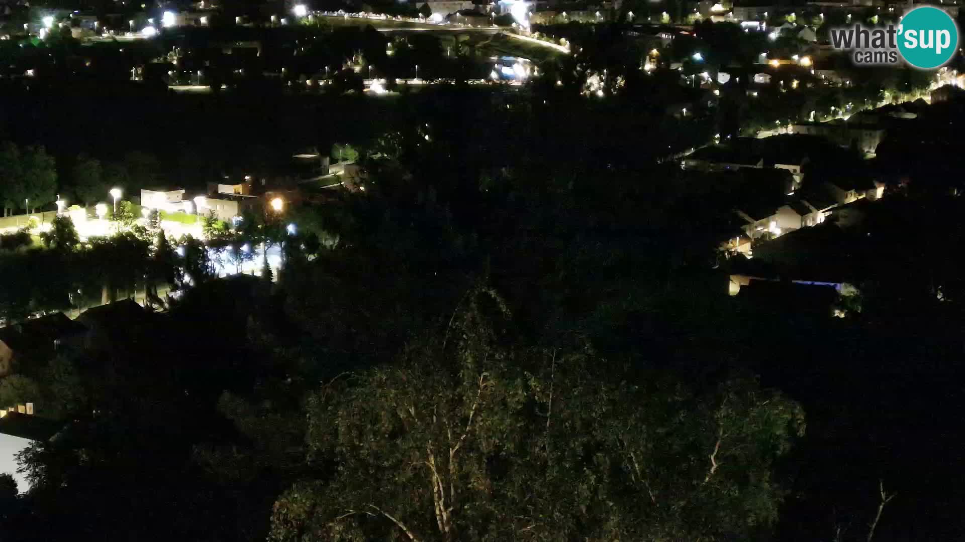 Spletna kamera Karlovac Dubovac grad – Pogled v živo na zgodovinsko znamenitost Karlovca