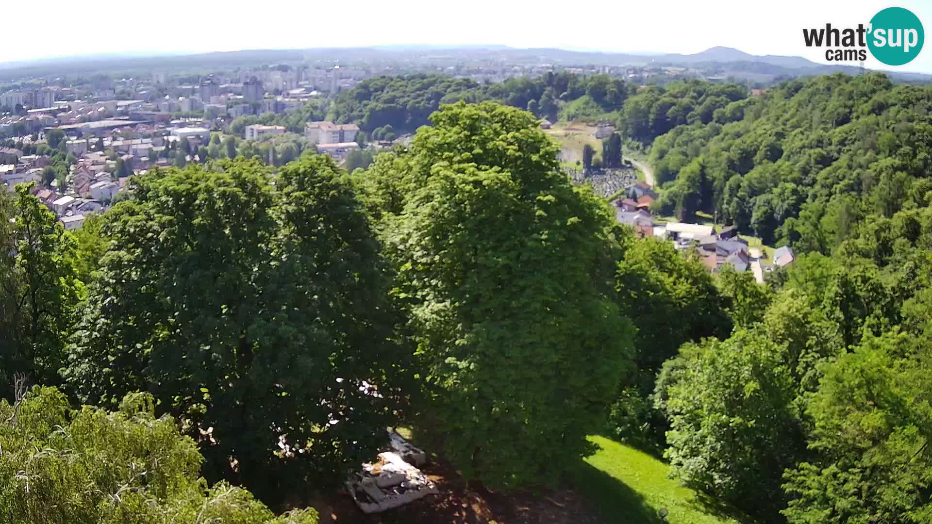 Spletna kamera Karlovac Dubovac grad – Pogled v živo na zgodovinsko znamenitost Karlovca