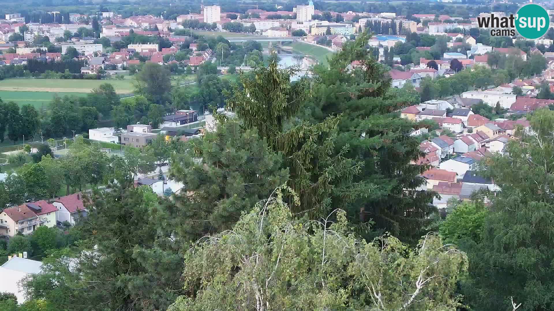 Spletna kamera Karlovac Dubovac grad – Pogled v živo na zgodovinsko znamenitost Karlovca