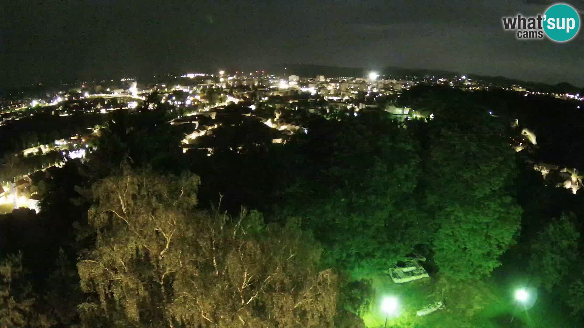 Spletna kamera Karlovac Dubovac grad – Pogled v živo na zgodovinsko znamenitost Karlovca