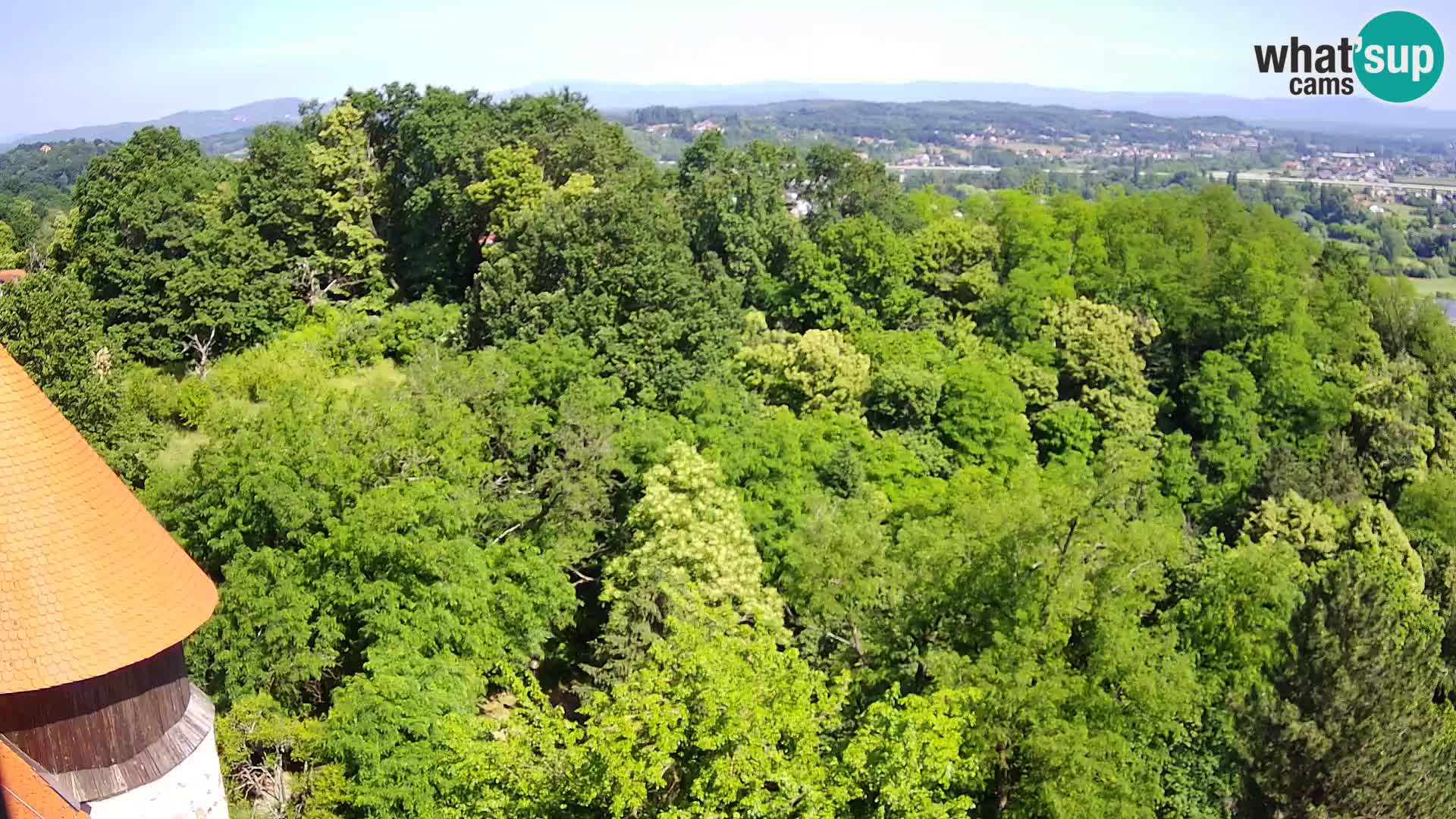 Spletna kamera Karlovac Dubovac grad – Pogled v živo na zgodovinsko znamenitost Karlovca
