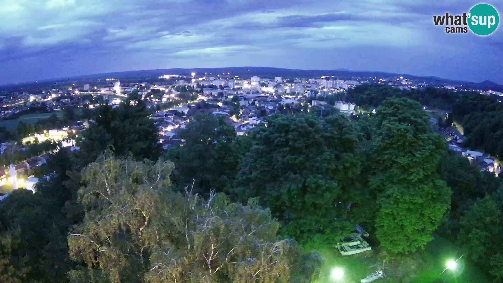 Spletna kamera Karlovac Dubovac grad – Pogled v živo na zgodovinsko znamenitost Karlovca