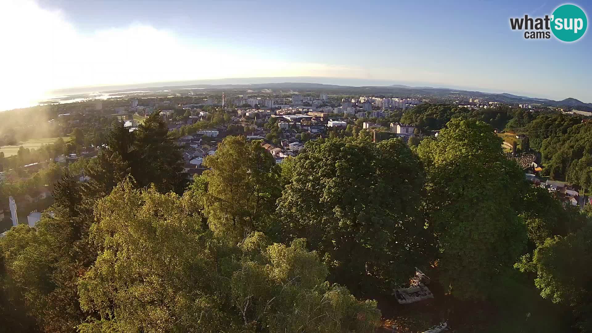 Web kamera Karlovac – Dvorac Dubovac uživo