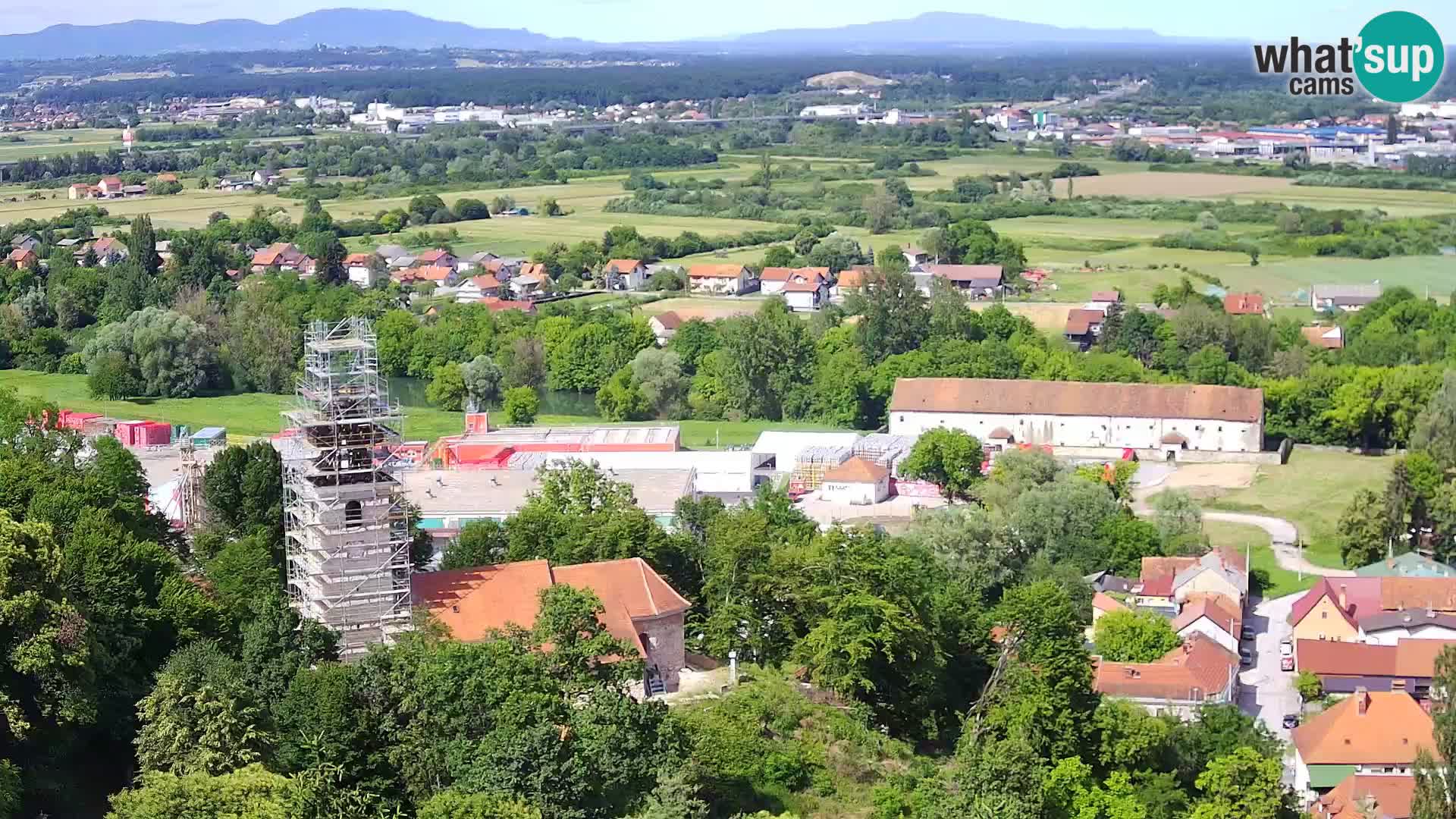 Spletna kamera Karlovac Dubovac grad – Pogled v živo na zgodovinsko znamenitost Karlovca