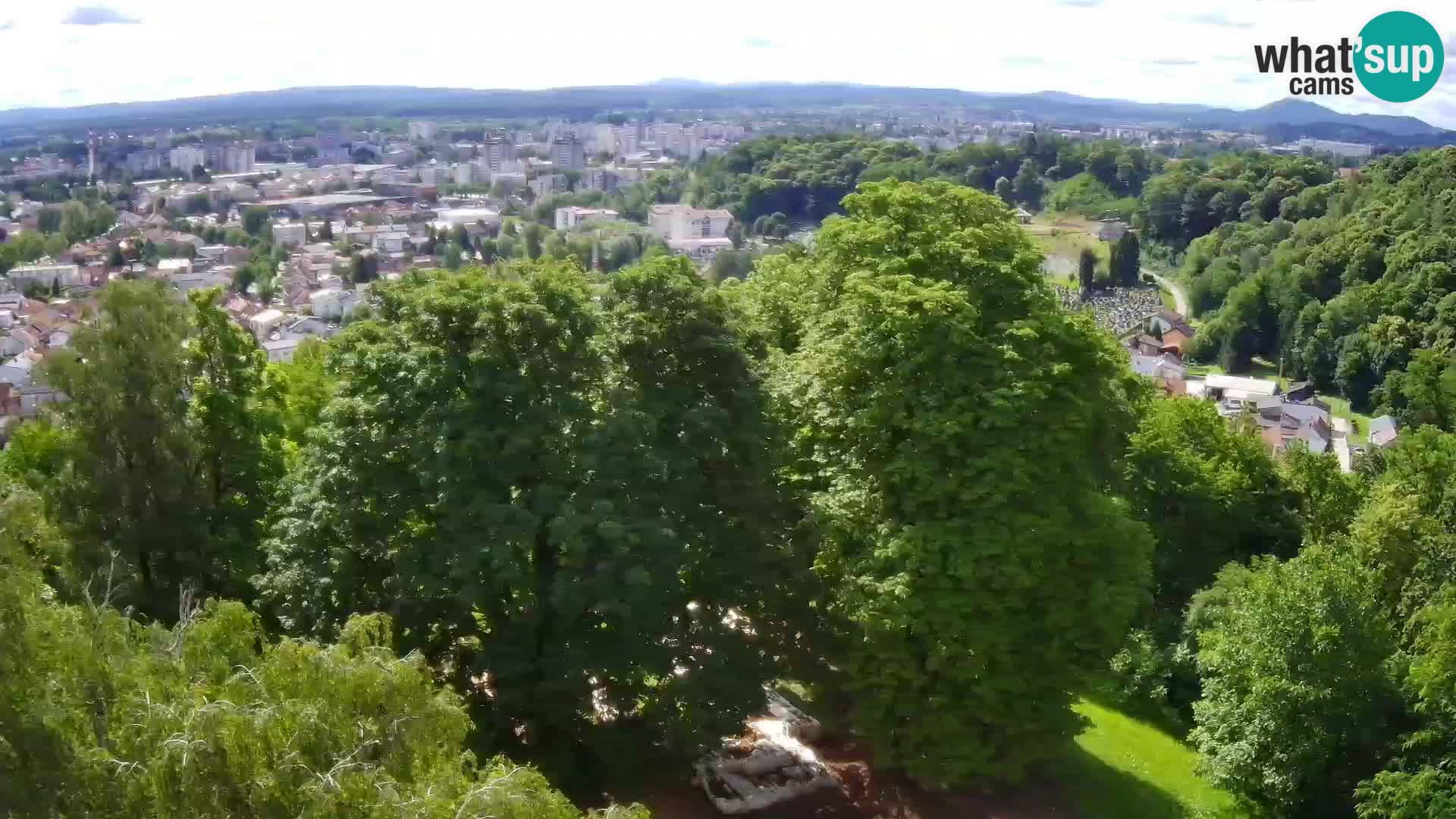 Spletna kamera Karlovac Dubovac grad – Pogled v živo na zgodovinsko znamenitost Karlovca