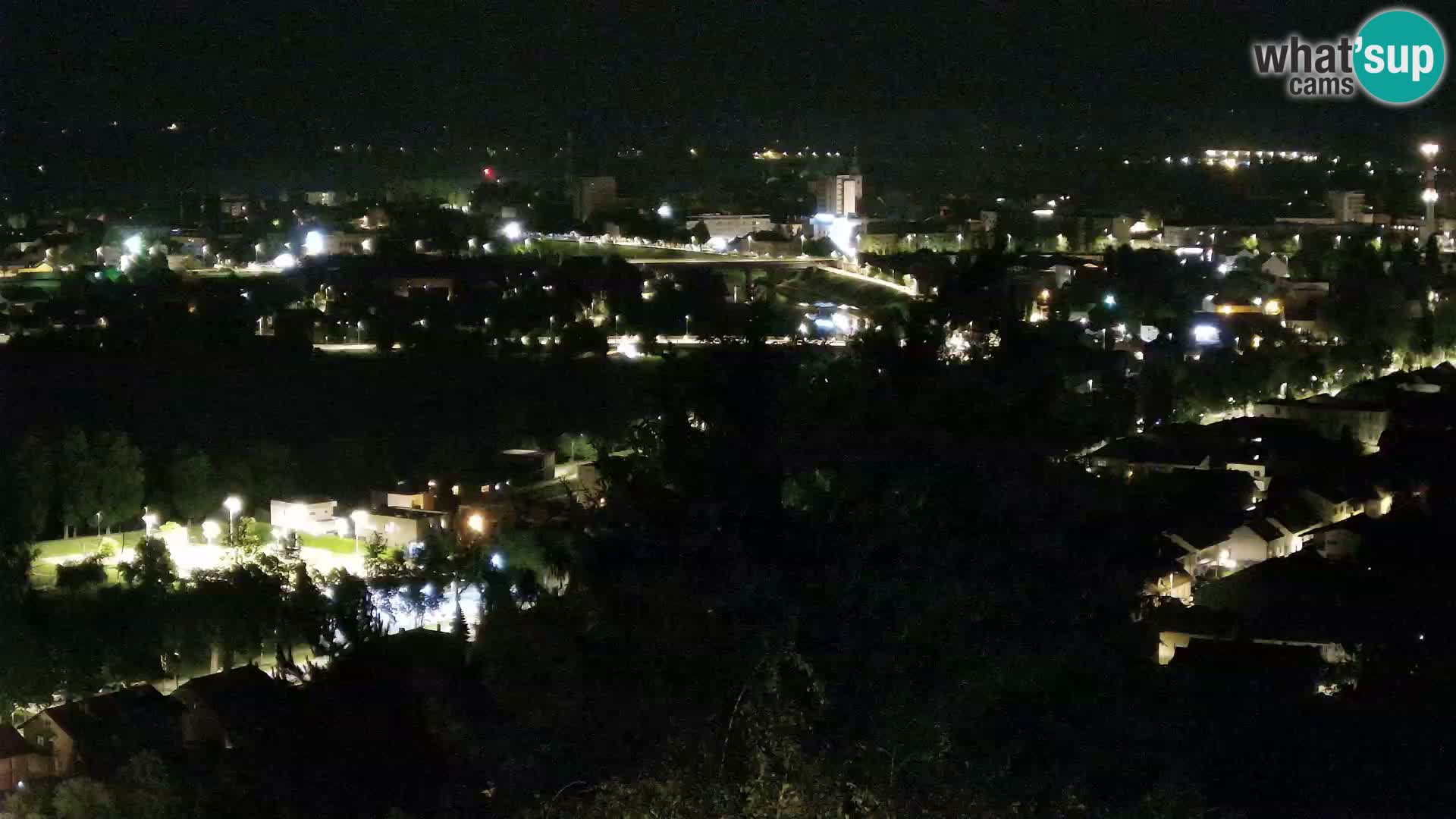 Spletna kamera Karlovac Dubovac grad – Pogled v živo na zgodovinsko znamenitost Karlovca
