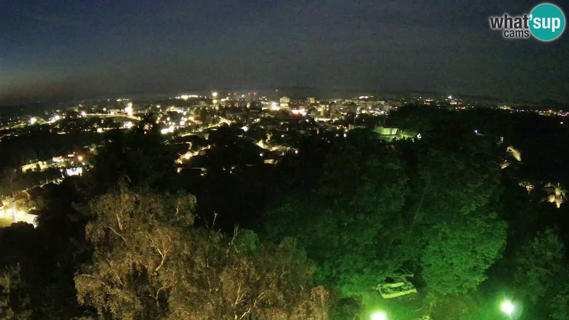 Spletna kamera Karlovac Dubovac grad – Pogled v živo na zgodovinsko znamenitost Karlovca