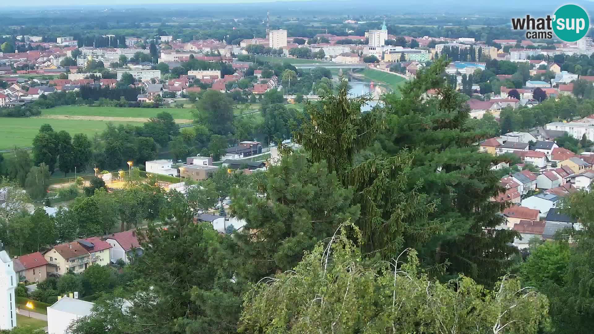 Spletna kamera Karlovac Dubovac grad – Pogled v živo na zgodovinsko znamenitost Karlovca