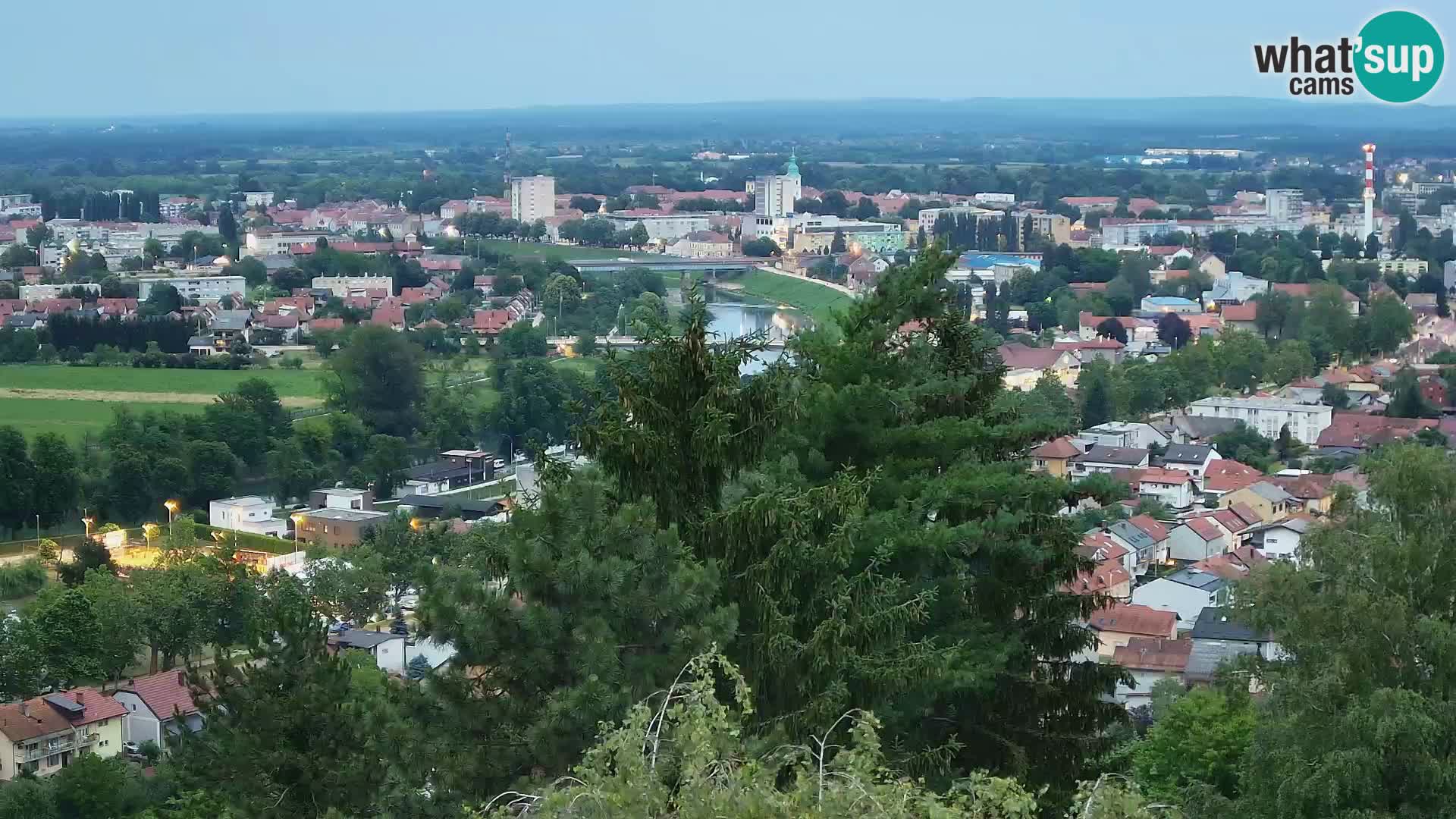 Spletna kamera Karlovac Dubovac grad – Pogled v živo na zgodovinsko znamenitost Karlovca