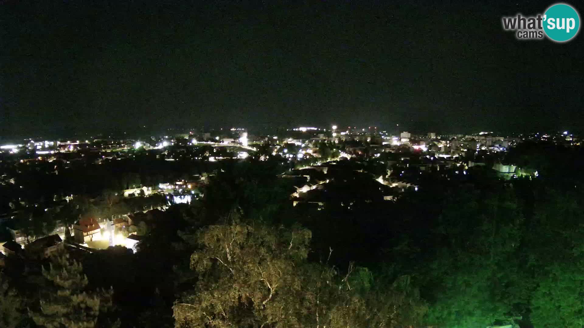 Spletna kamera Karlovac Dubovac grad – Pogled v živo na zgodovinsko znamenitost Karlovca