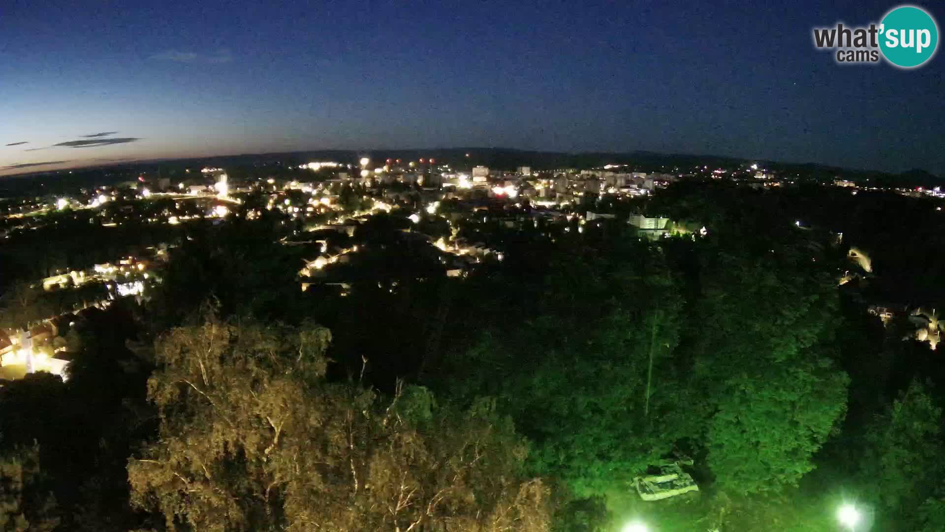Spletna kamera Karlovac Dubovac grad – Pogled v živo na zgodovinsko znamenitost Karlovca