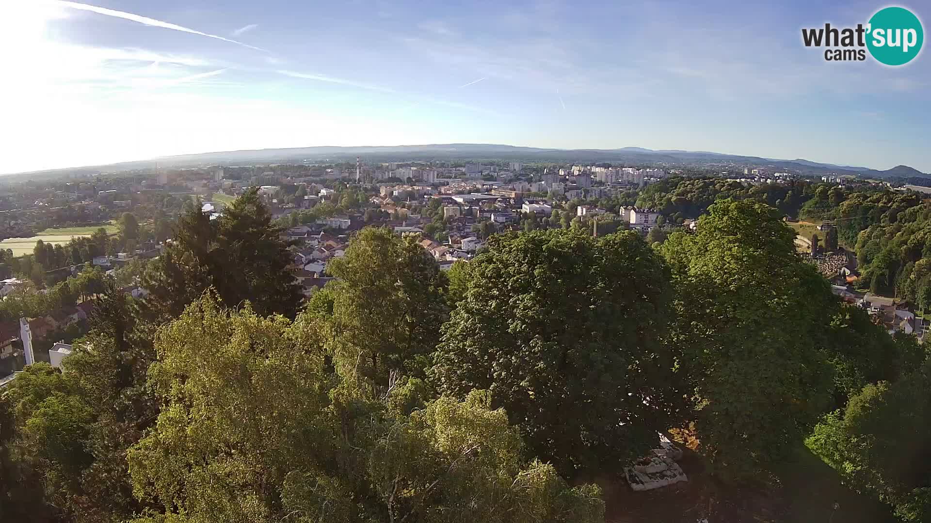 Spletna kamera Karlovac Dubovac grad – Pogled v živo na zgodovinsko znamenitost Karlovca