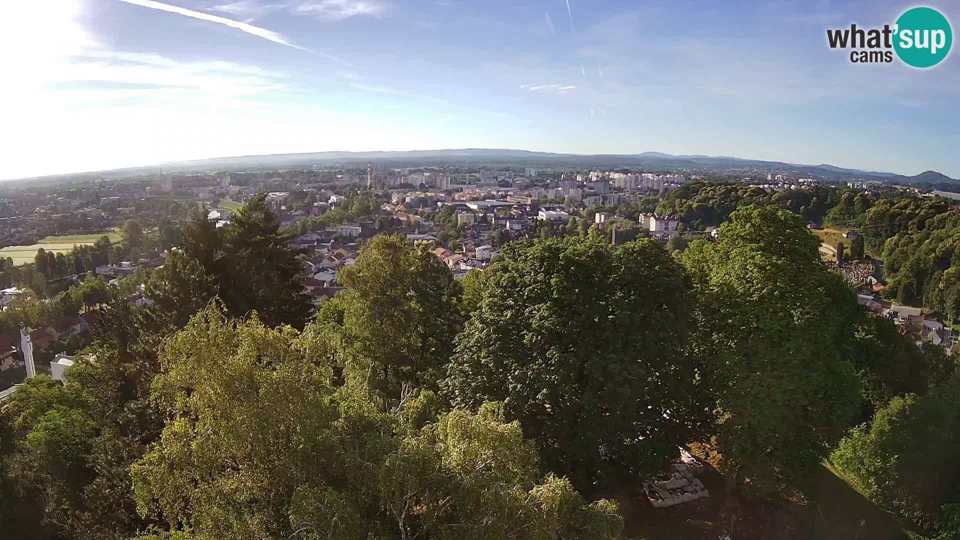 Spletna kamera Karlovac Dubovac grad – Pogled v živo na zgodovinsko znamenitost Karlovca