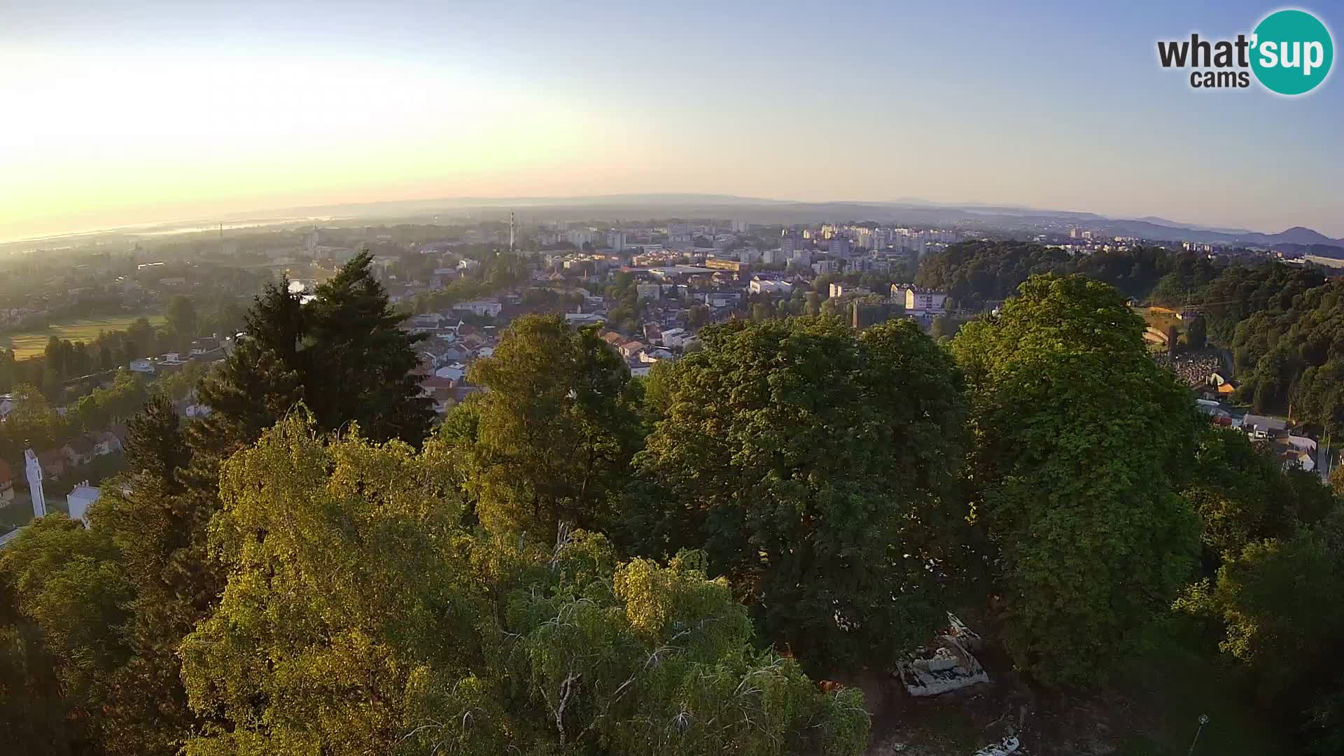 Web kamera Karlovac – Dvorac Dubovac uživo
