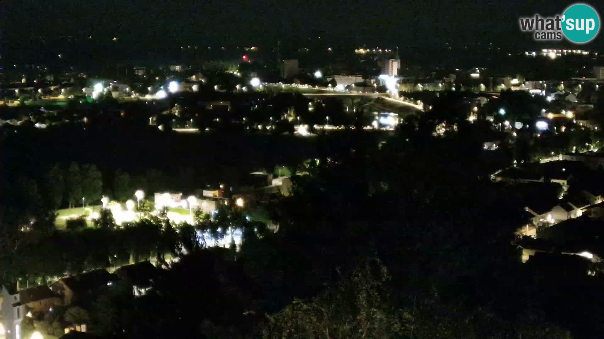 Spletna kamera Karlovac Dubovac grad – Pogled v živo na zgodovinsko znamenitost Karlovca