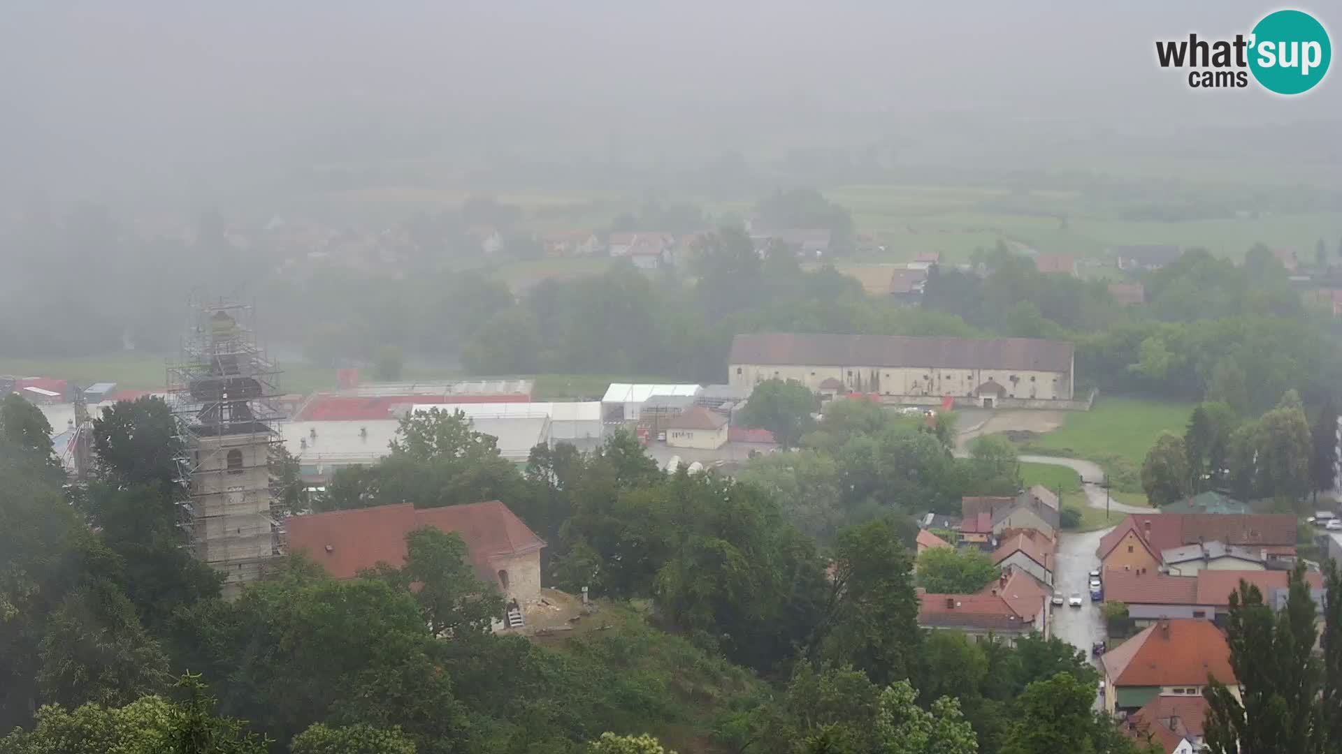 Spletna kamera Karlovac Dubovac grad – Pogled v živo na zgodovinsko znamenitost Karlovca