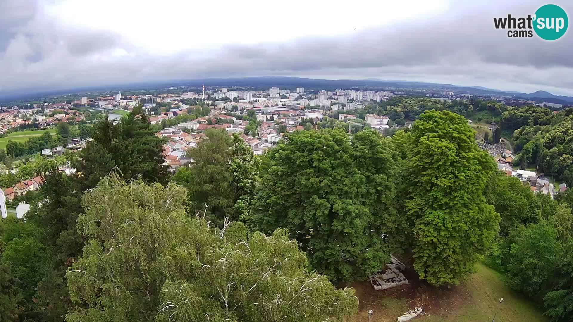 Web kamera Karlovac – Dvorac Dubovac uživo