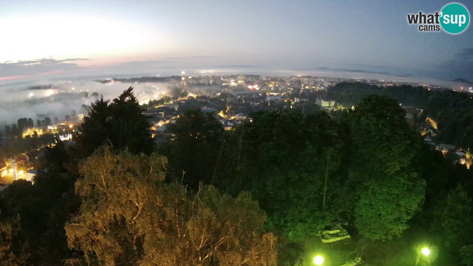 Spletna kamera Karlovac Dubovac grad – Pogled v živo na zgodovinsko znamenitost Karlovca