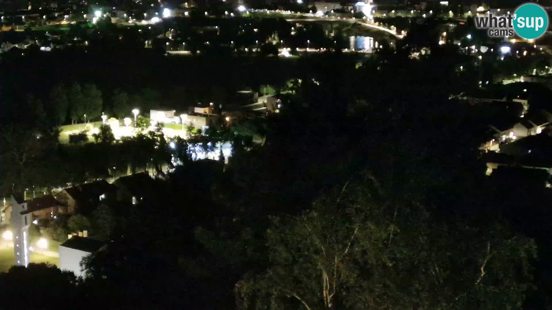 Spletna kamera Karlovac Dubovac grad – Pogled v živo na zgodovinsko znamenitost Karlovca