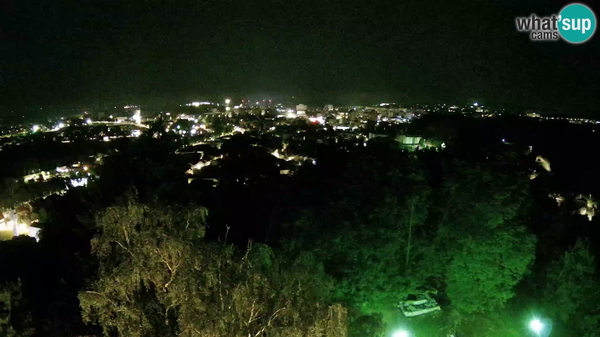Spletna kamera Karlovac Dubovac grad – Pogled v živo na zgodovinsko znamenitost Karlovca