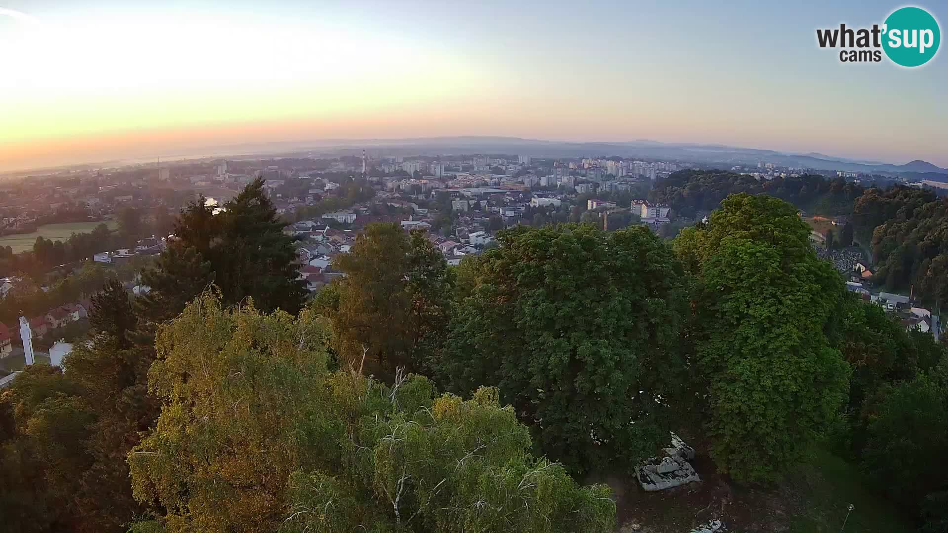 Web kamera Karlovac – Dvorac Dubovac uživo