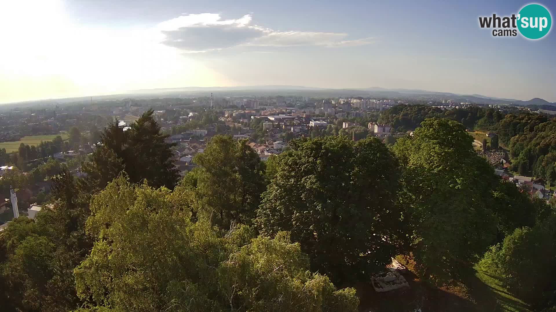 Spletna kamera Karlovac Dubovac grad – Pogled v živo na zgodovinsko znamenitost Karlovca