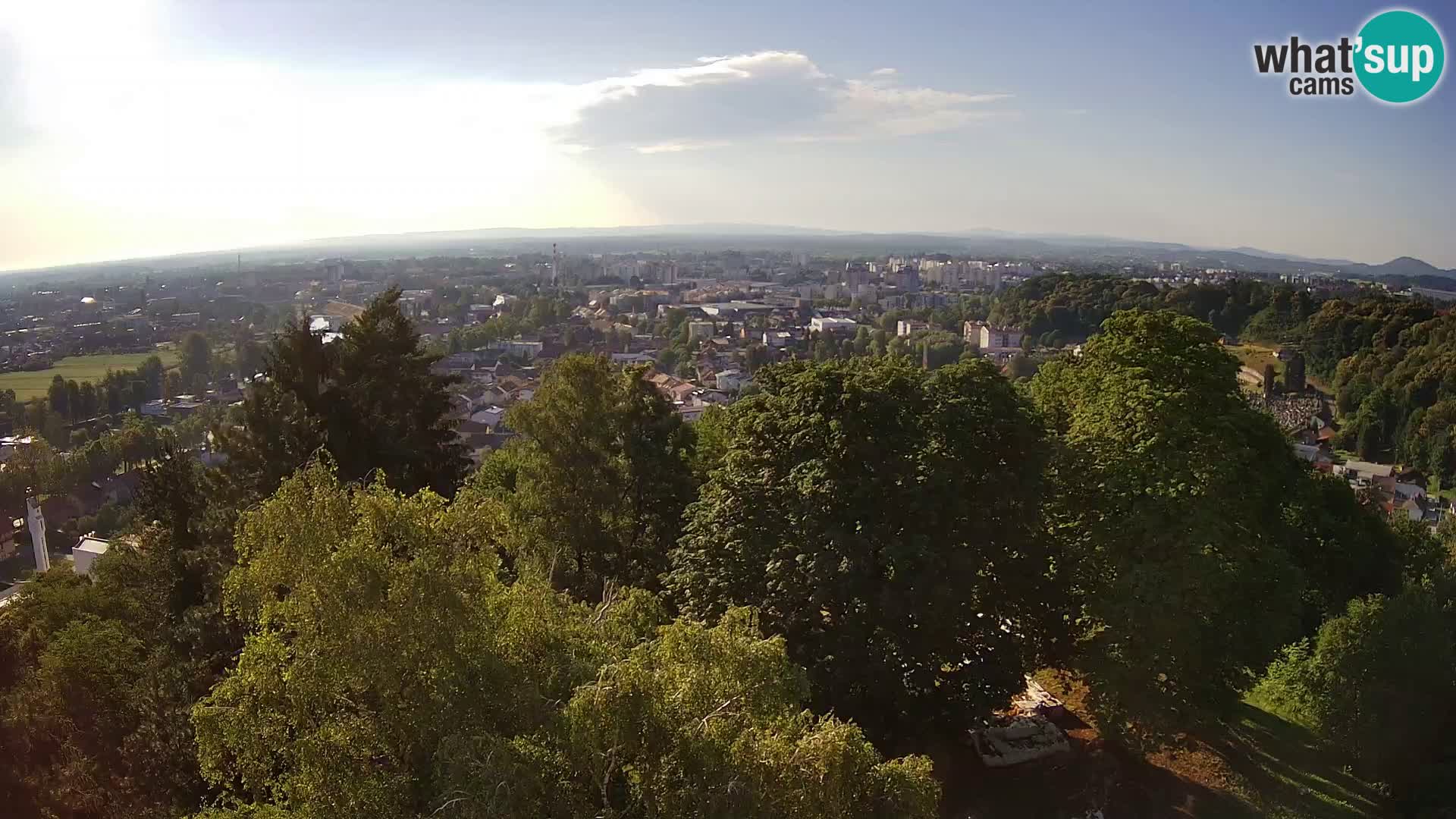 Spletna kamera Karlovac Dubovac grad – Pogled v živo na zgodovinsko znamenitost Karlovca