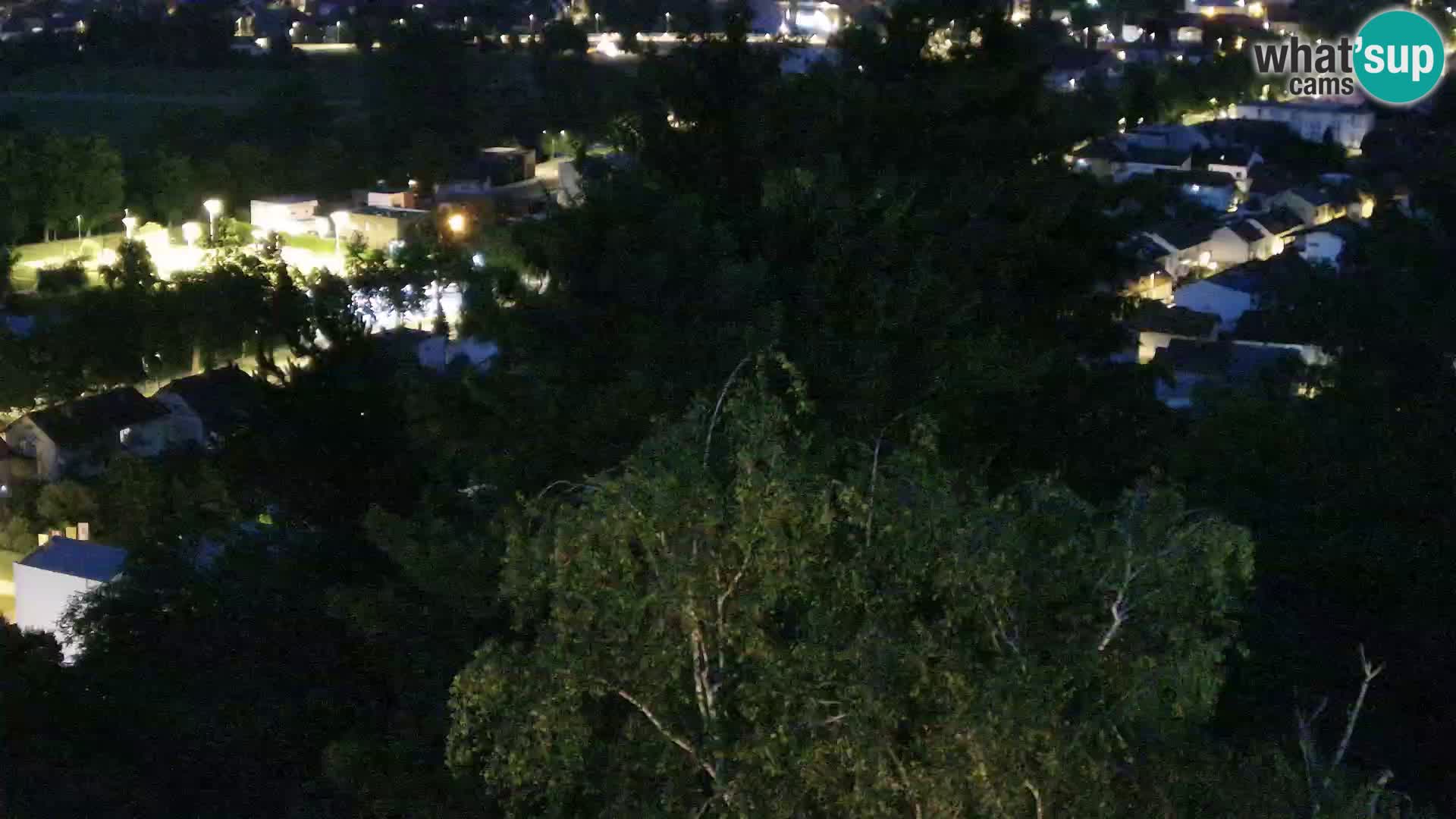 Spletna kamera Karlovac Dubovac grad – Pogled v živo na zgodovinsko znamenitost Karlovca