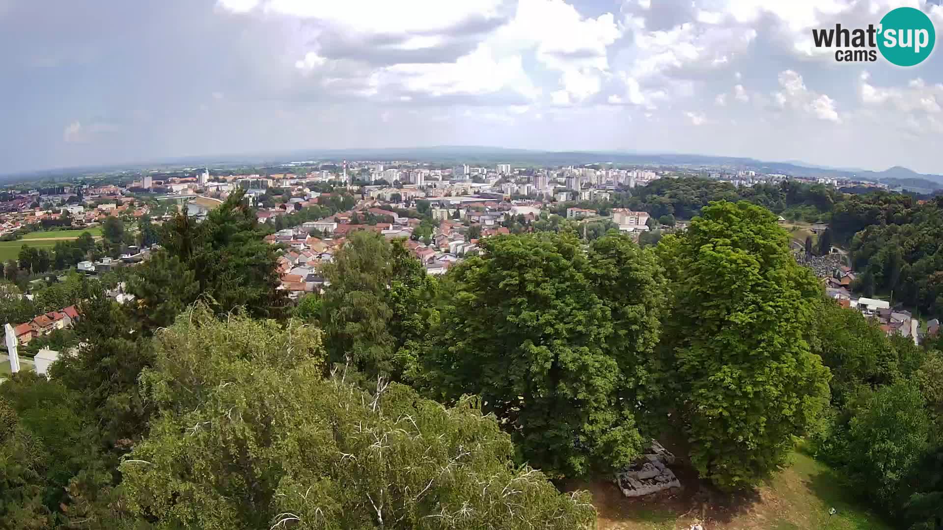 Spletna kamera Karlovac Dubovac grad – Pogled v živo na zgodovinsko znamenitost Karlovca