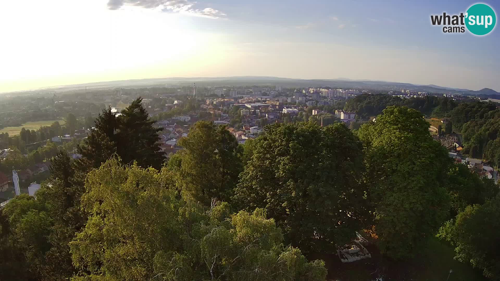 Spletna kamera Karlovac Dubovac grad – Pogled v živo na zgodovinsko znamenitost Karlovca