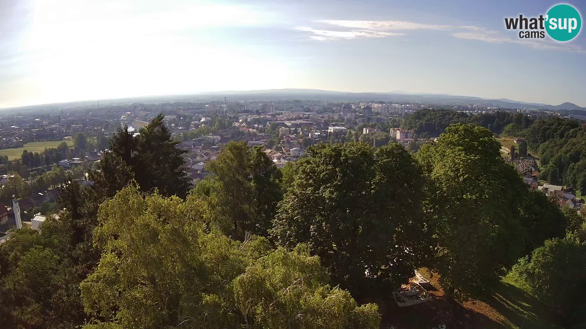 Spletna kamera Karlovac Dubovac grad – Pogled v živo na zgodovinsko znamenitost Karlovca