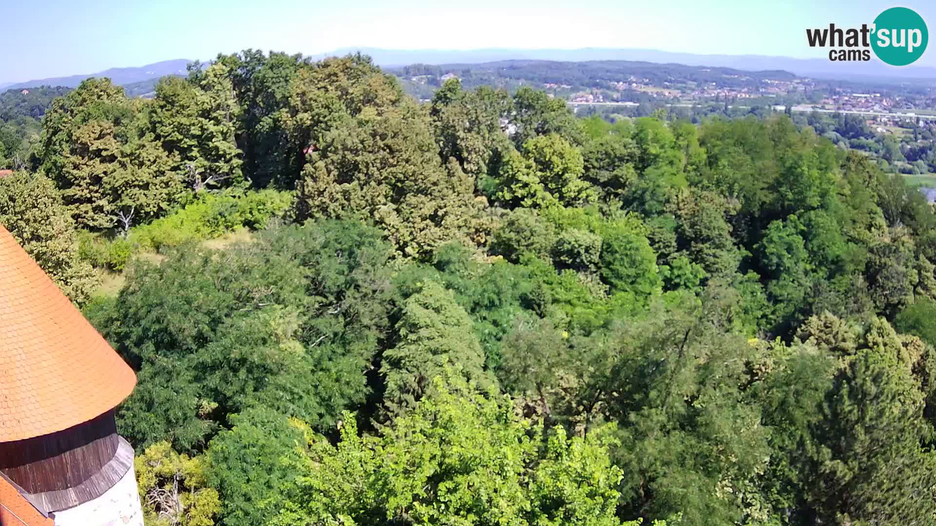 Spletna kamera Karlovac Dubovac grad – Pogled v živo na zgodovinsko znamenitost Karlovca