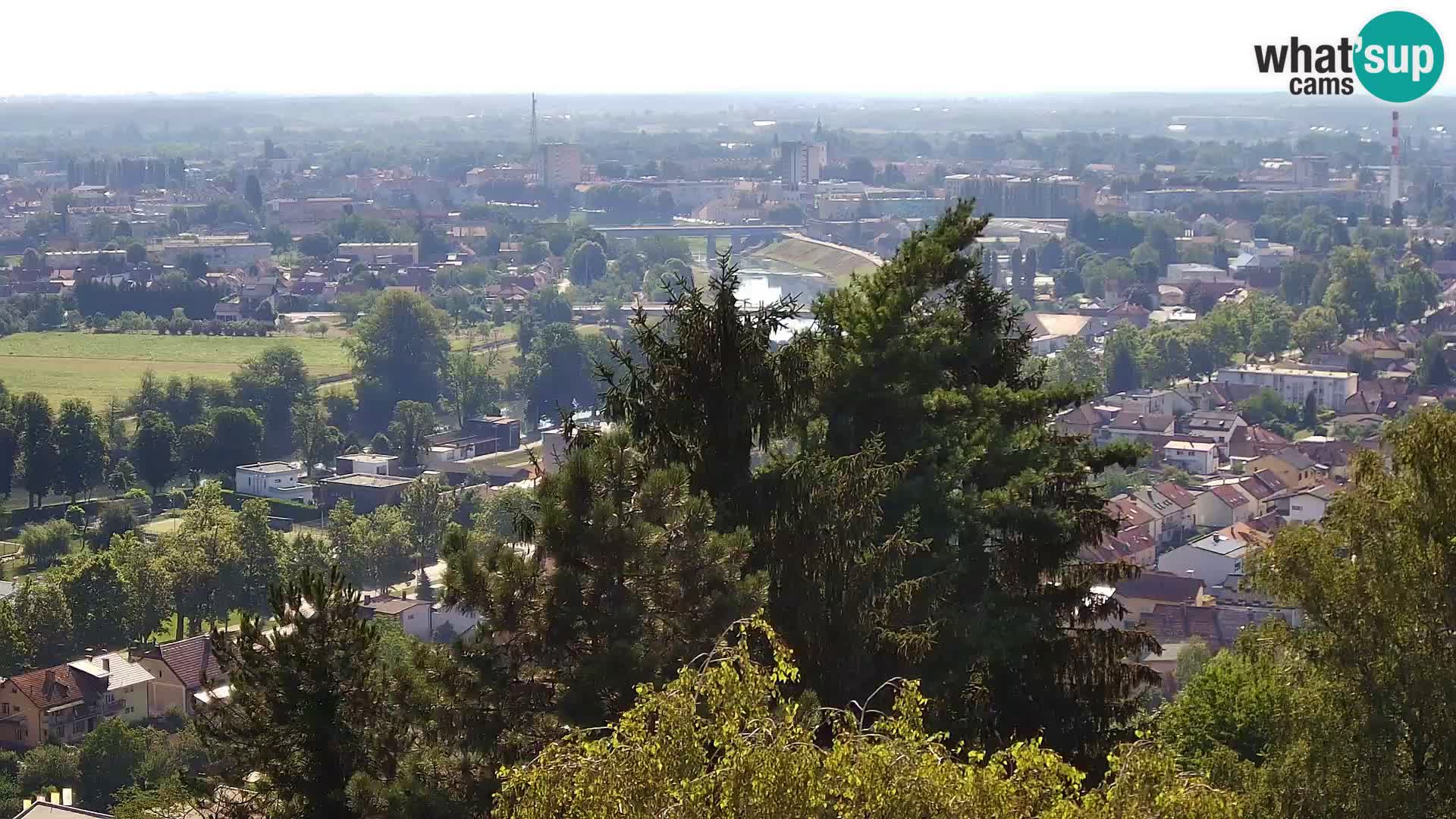 Spletna kamera Karlovac Dubovac grad – Pogled v živo na zgodovinsko znamenitost Karlovca