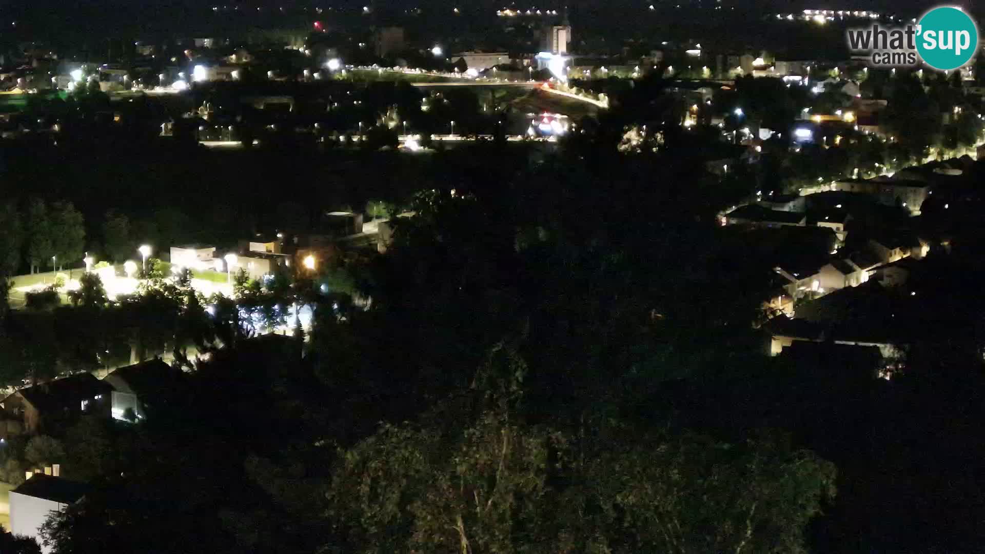 Spletna kamera Karlovac Dubovac grad – Pogled v živo na zgodovinsko znamenitost Karlovca