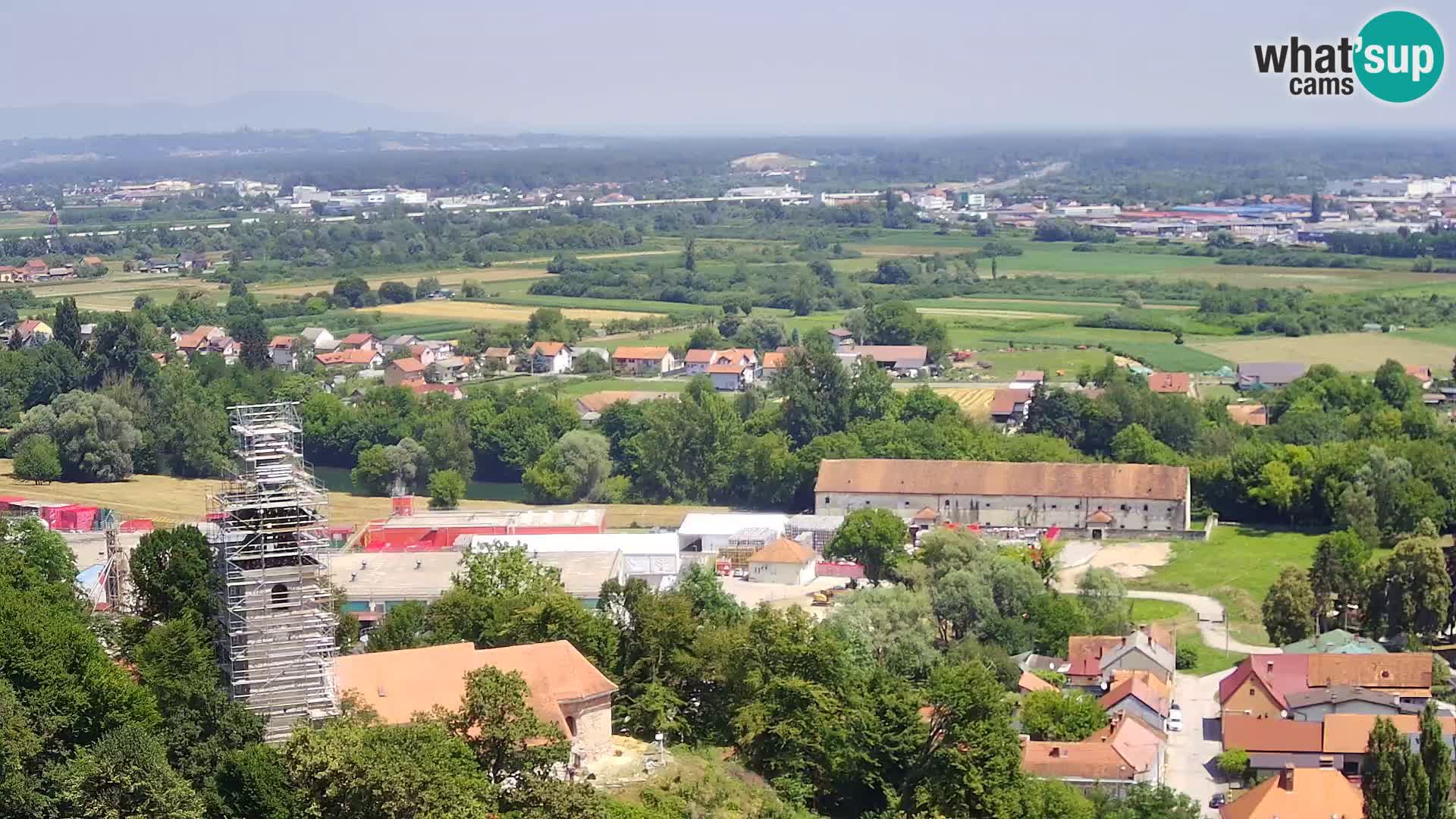 Spletna kamera Karlovac Dubovac grad – Pogled v živo na zgodovinsko znamenitost Karlovca