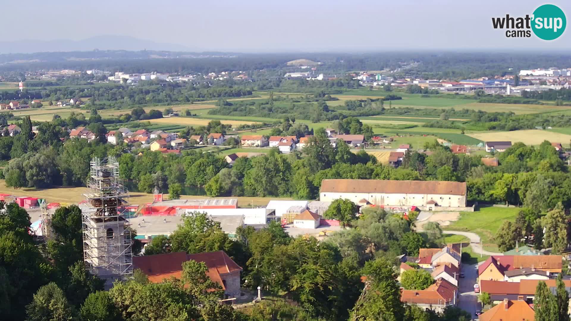 Spletna kamera Karlovac Dubovac grad – Pogled v živo na zgodovinsko znamenitost Karlovca