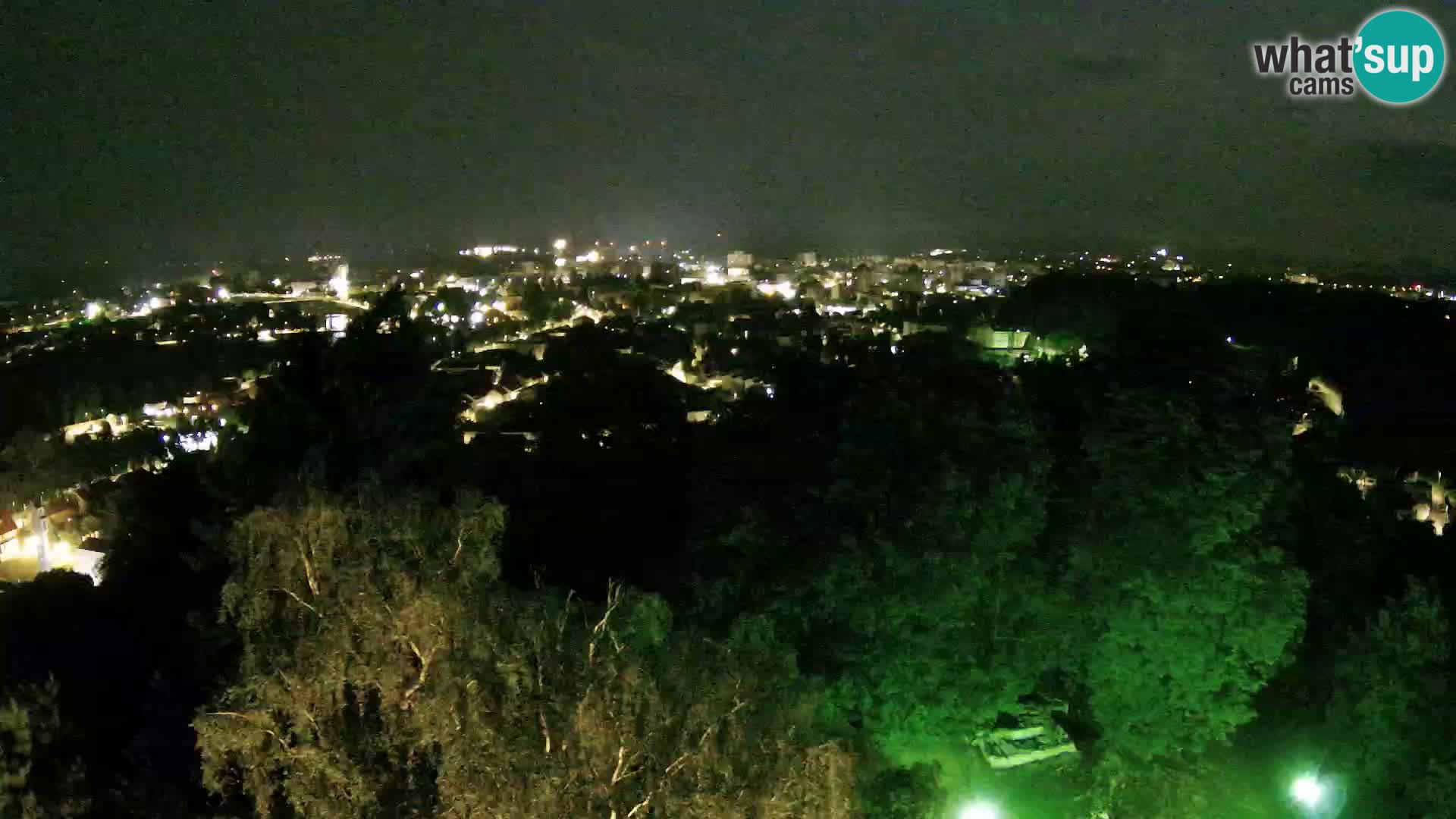 Spletna kamera Karlovac Dubovac grad – Pogled v živo na zgodovinsko znamenitost Karlovca