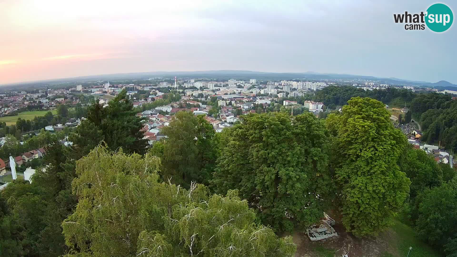 Spletna kamera Karlovac Dubovac grad – Pogled v živo na zgodovinsko znamenitost Karlovca