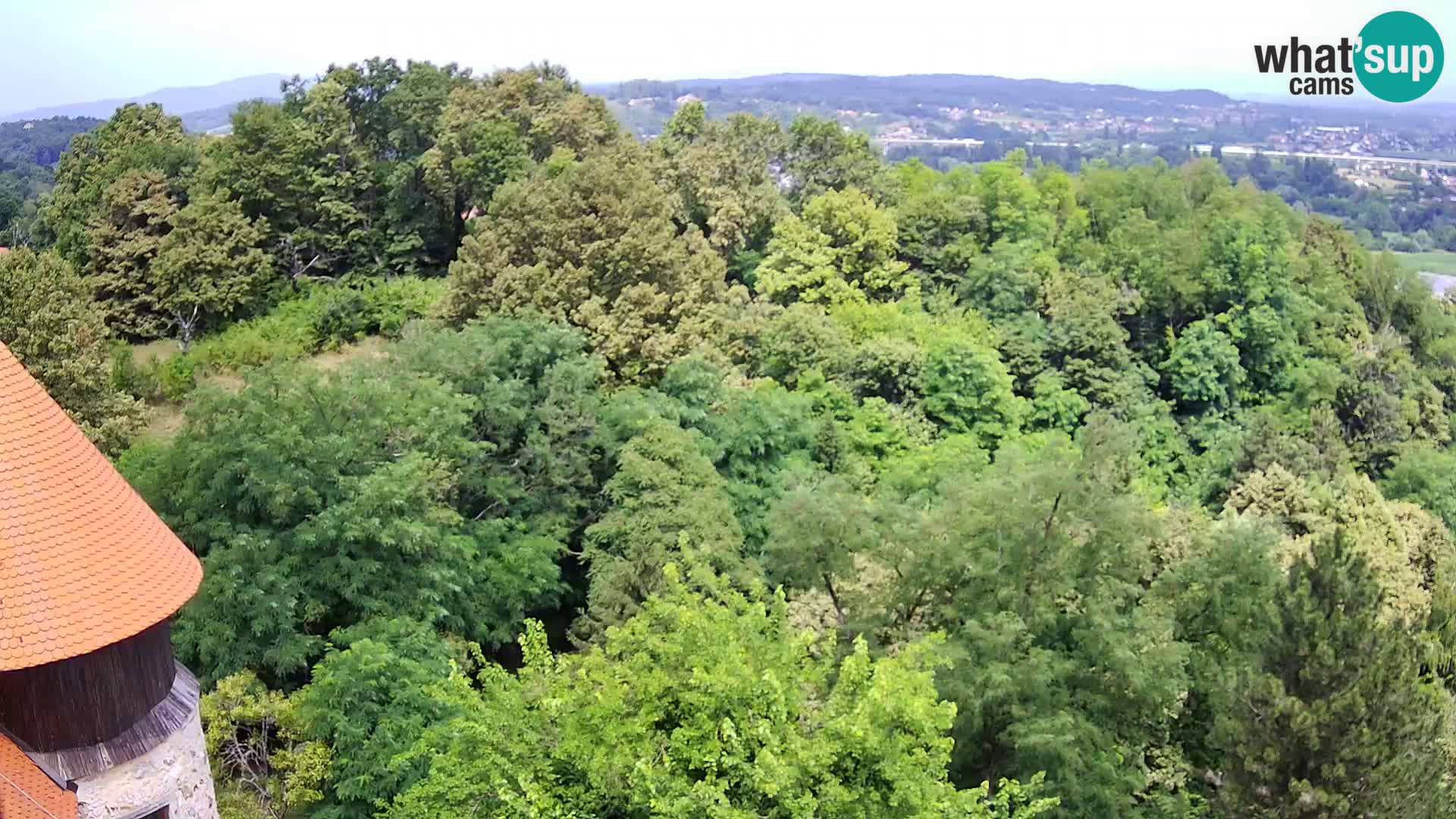 Spletna kamera Karlovac Dubovac grad – Pogled v živo na zgodovinsko znamenitost Karlovca