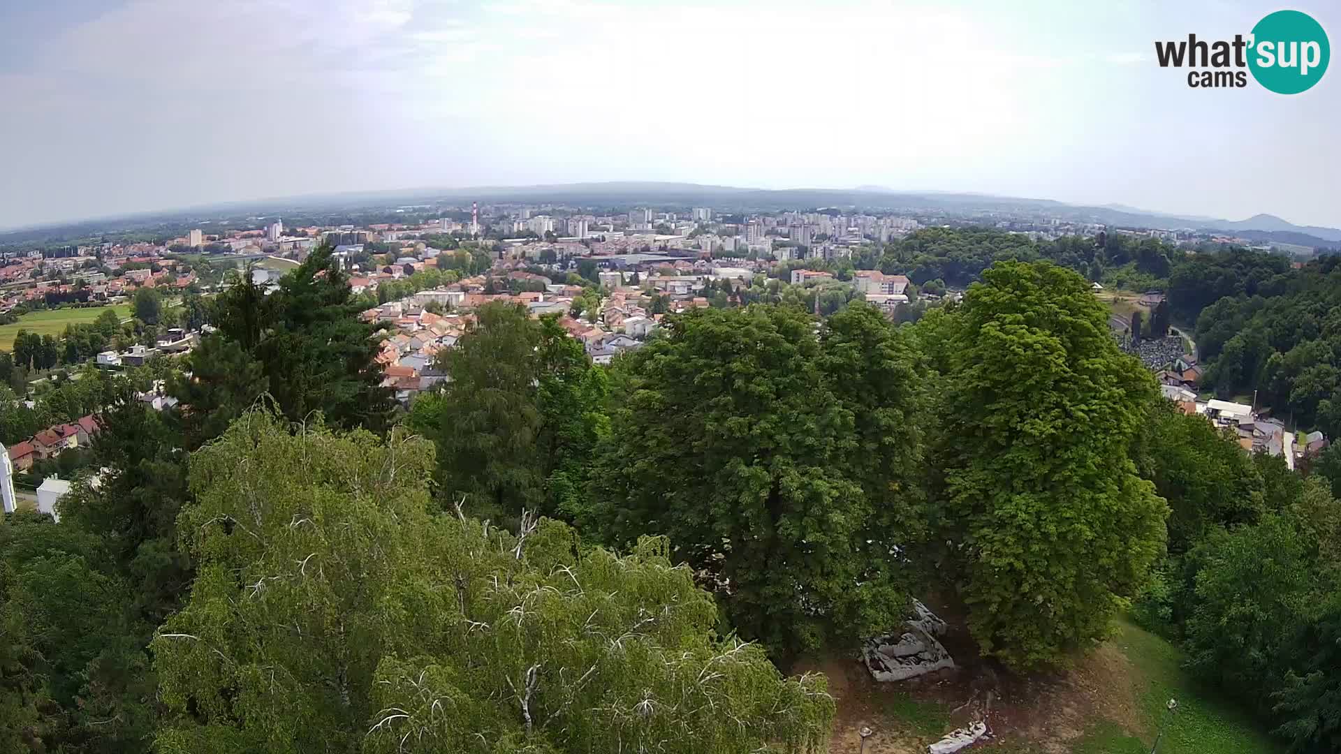 Spletna kamera Karlovac Dubovac grad – Pogled v živo na zgodovinsko znamenitost Karlovca