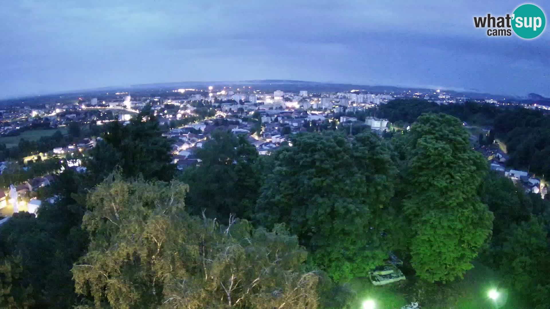 Spletna kamera Karlovac Dubovac grad – Pogled v živo na zgodovinsko znamenitost Karlovca