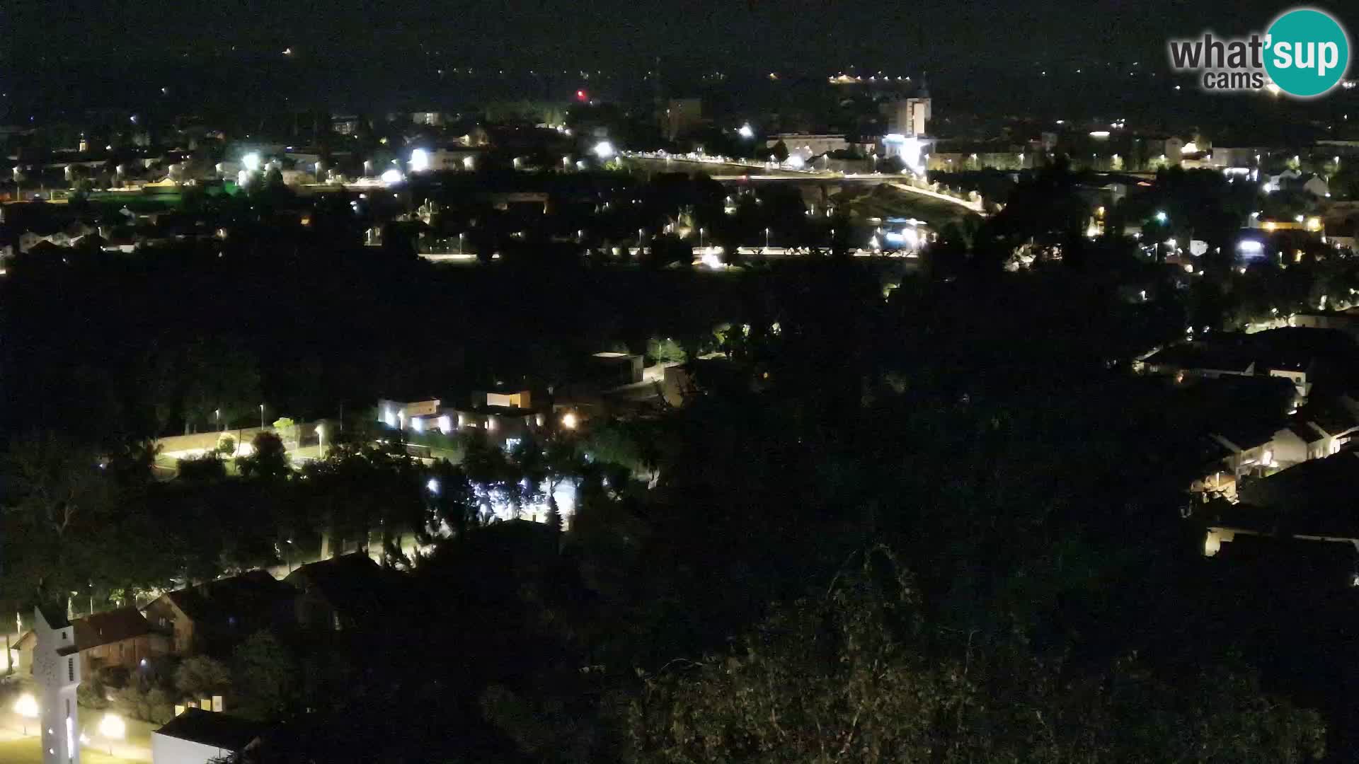 Spletna kamera Karlovac Dubovac grad – Pogled v živo na zgodovinsko znamenitost Karlovca