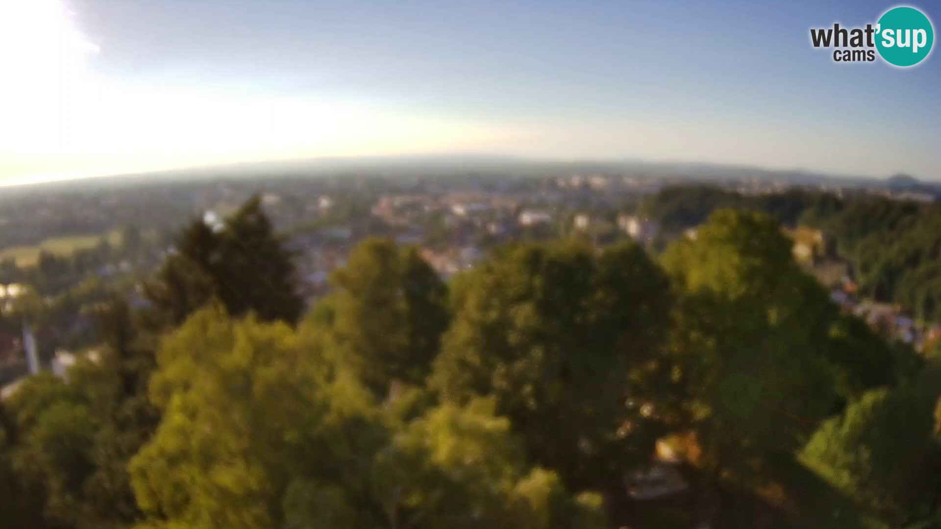Spletna kamera Karlovac Dubovac grad – Pogled v živo na zgodovinsko znamenitost Karlovca
