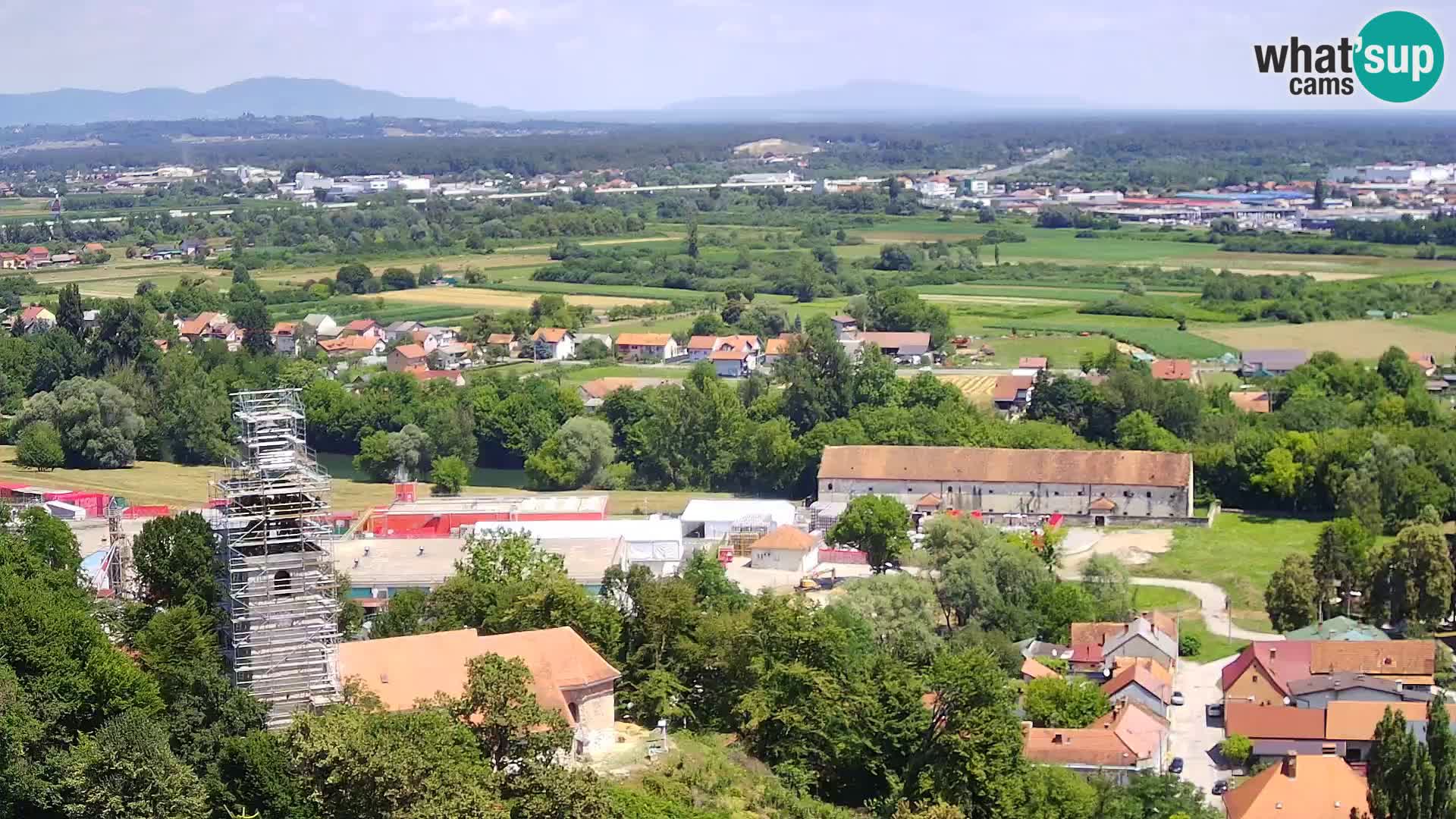 Spletna kamera Karlovac Dubovac grad – Pogled v živo na zgodovinsko znamenitost Karlovca
