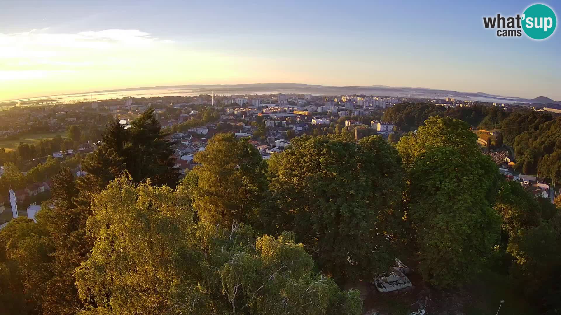 Web kamera Karlovac – Dvorac Dubovac uživo