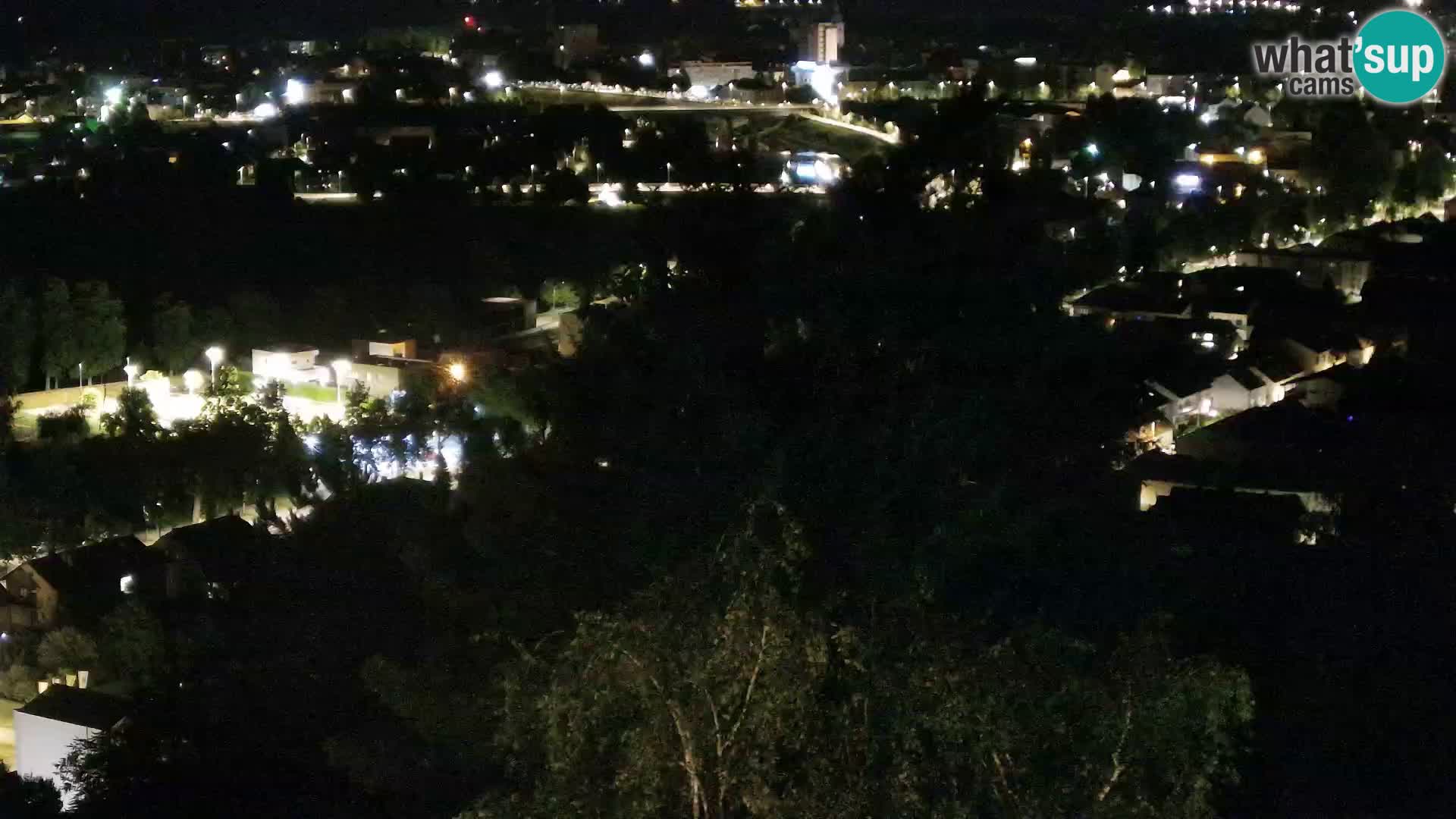 Spletna kamera Karlovac Dubovac grad – Pogled v živo na zgodovinsko znamenitost Karlovca